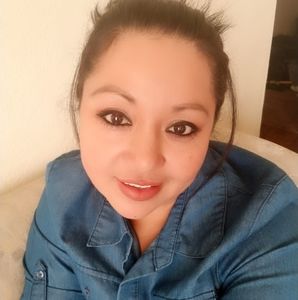 Meet your Posher, Estela